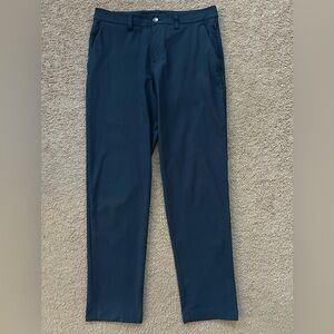Lululemon Men's Navy Pants size 30